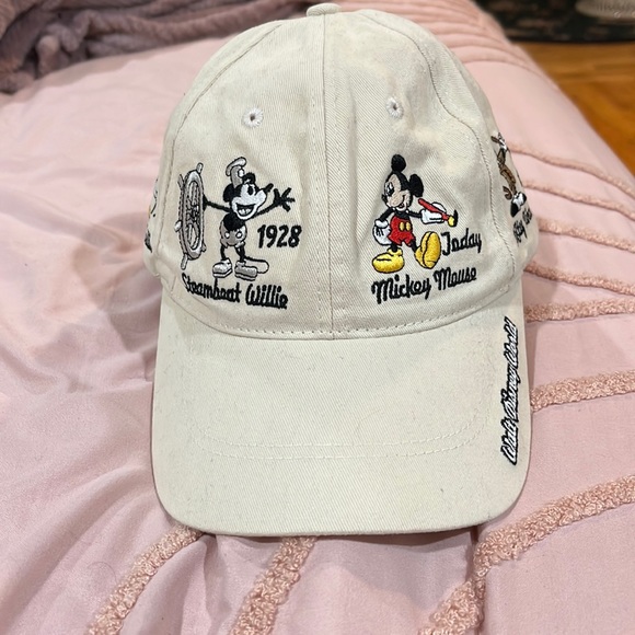 Disney Accessories - Disney World hat